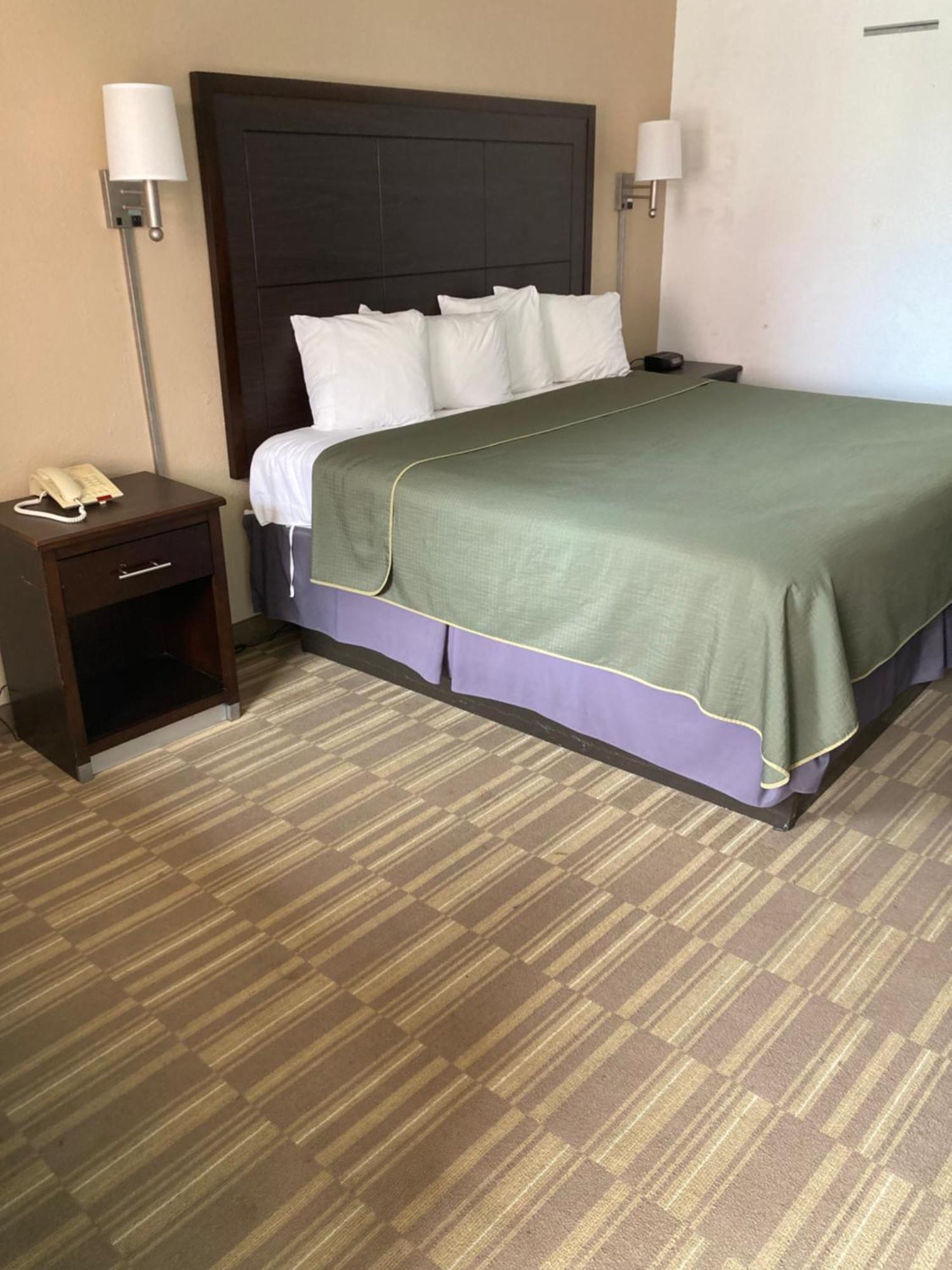 Americas Best Value Inn Clute Extérieur photo