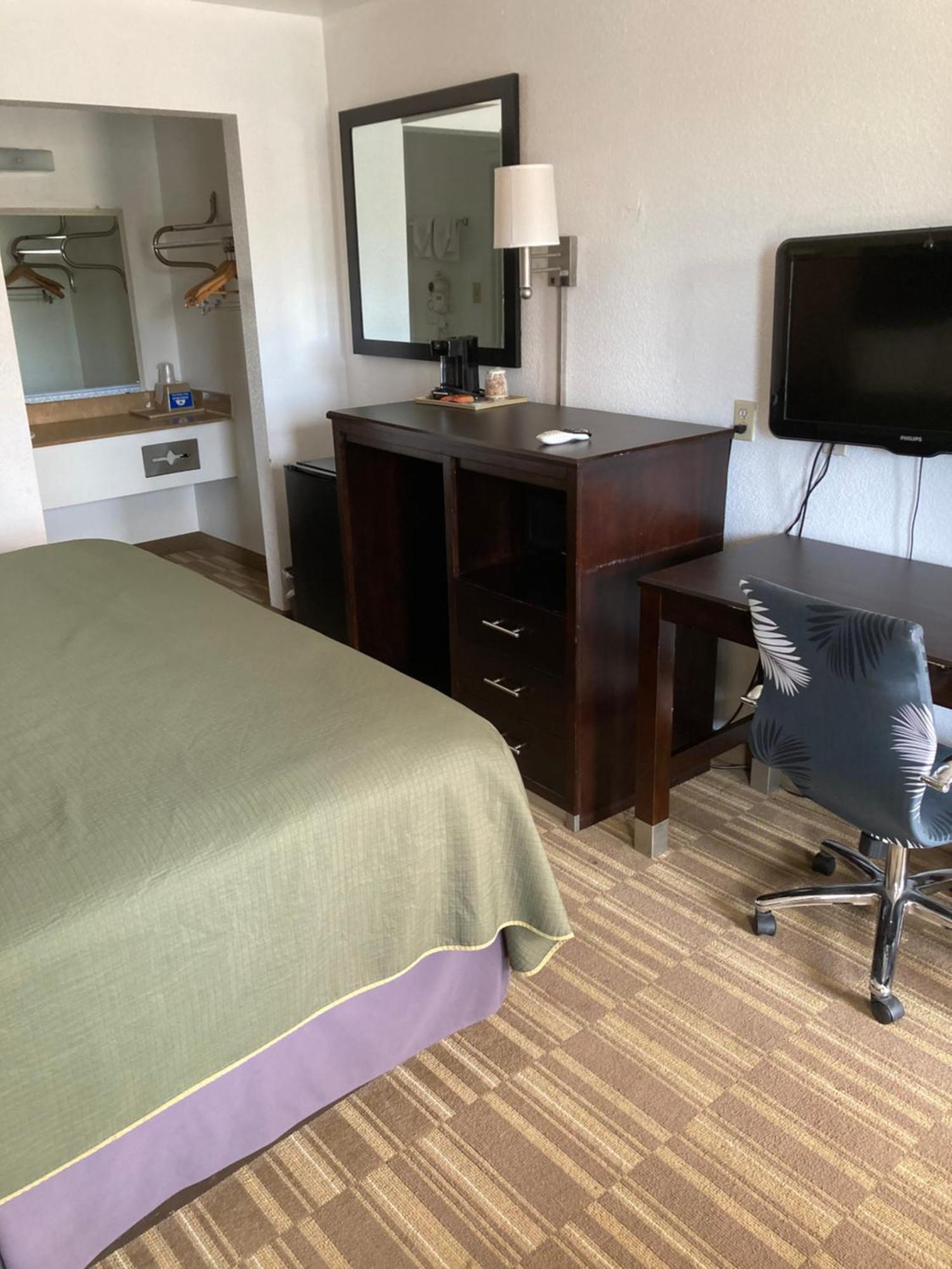 Americas Best Value Inn Clute Extérieur photo