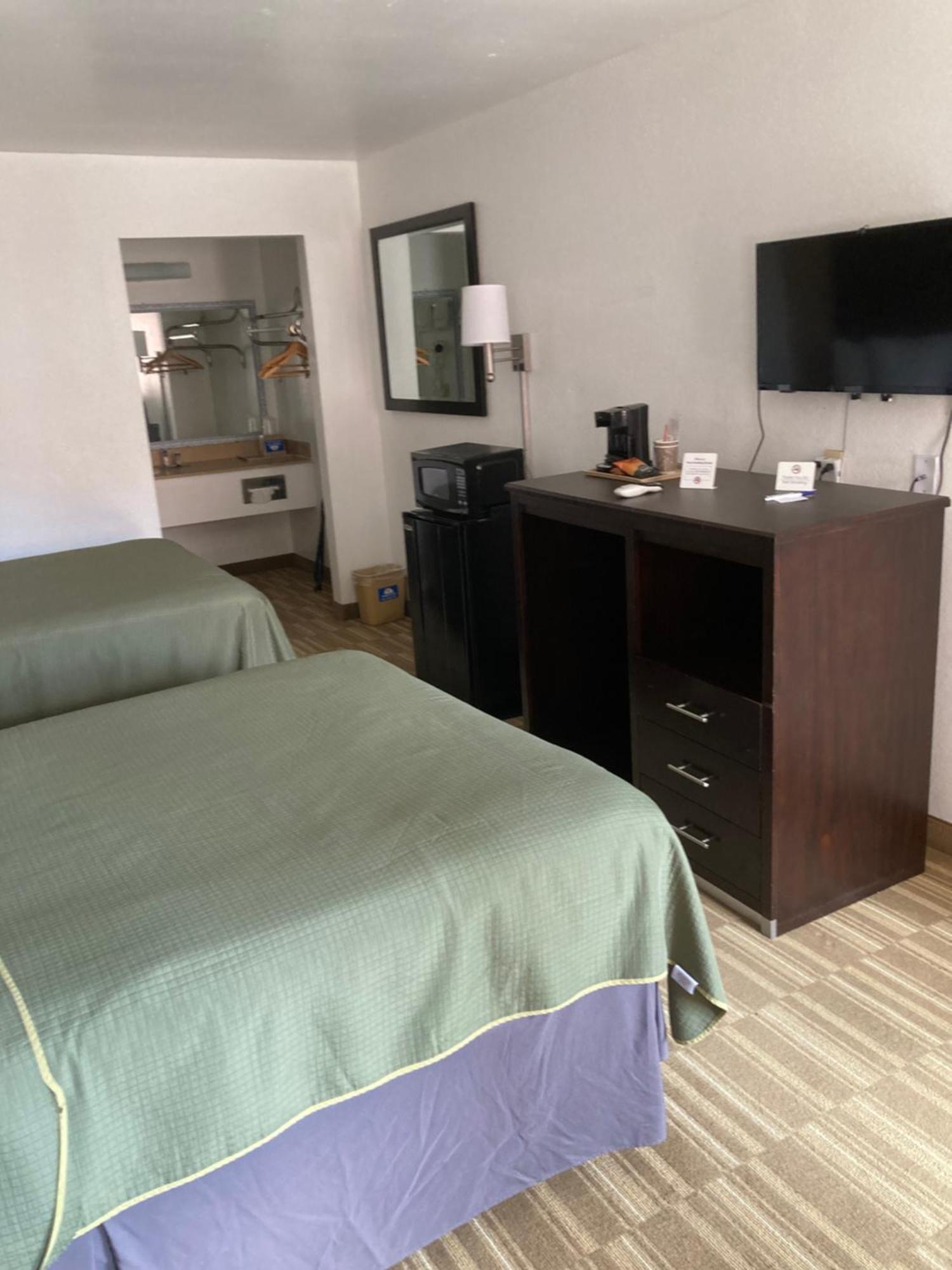 Americas Best Value Inn Clute Extérieur photo