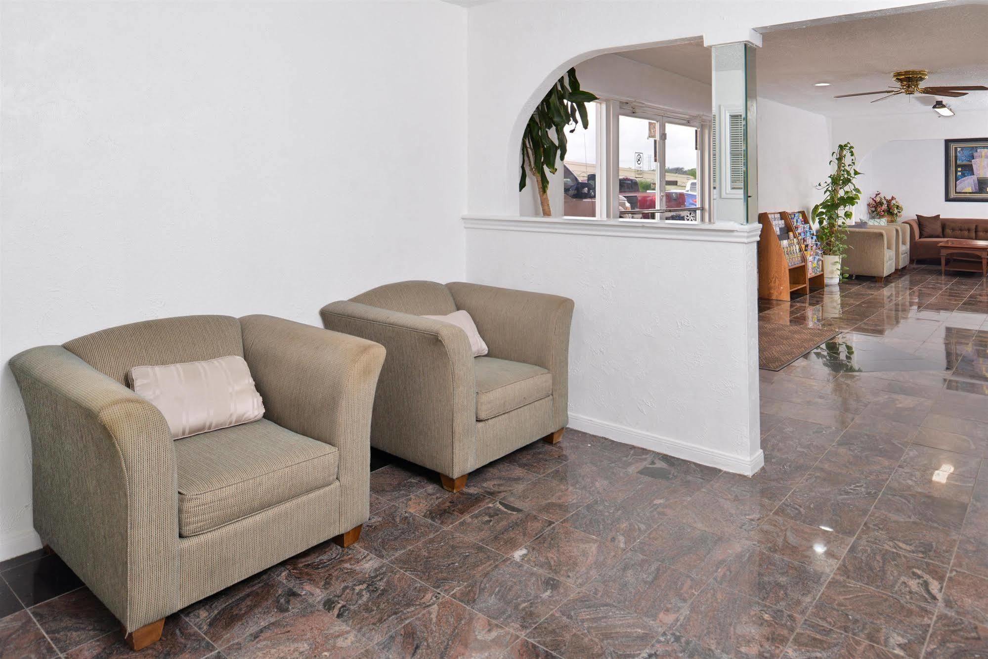 Americas Best Value Inn Clute Extérieur photo