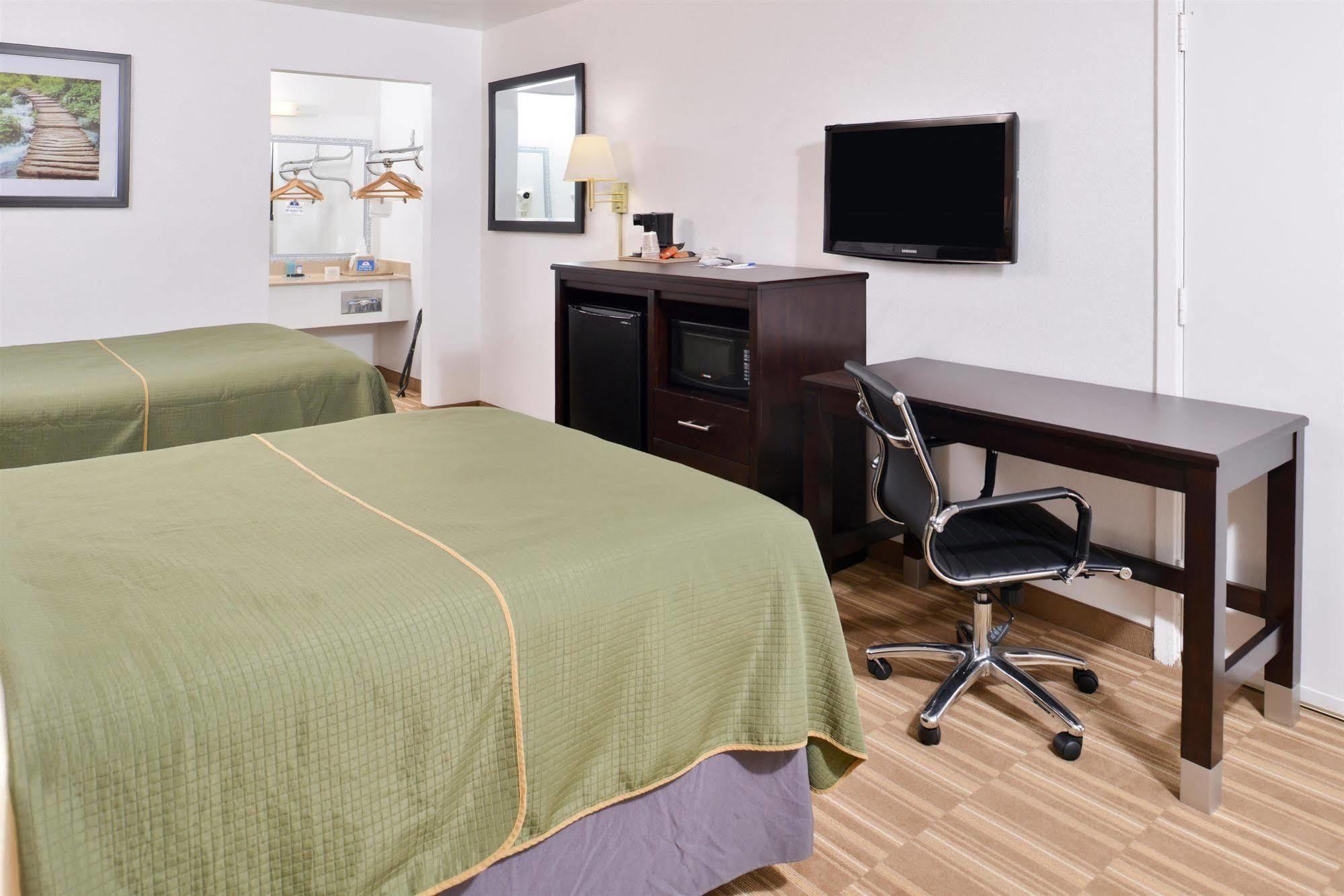 Americas Best Value Inn Clute Extérieur photo